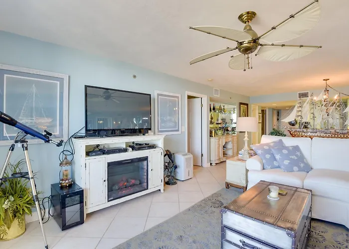 Beachfront Condo W/ Pool Access In Ponce Inlet